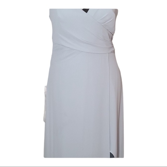 BCBG MaxAzria Cutout Crossback Light Blue Evening Dress Size 6 - Picture 3 of 4